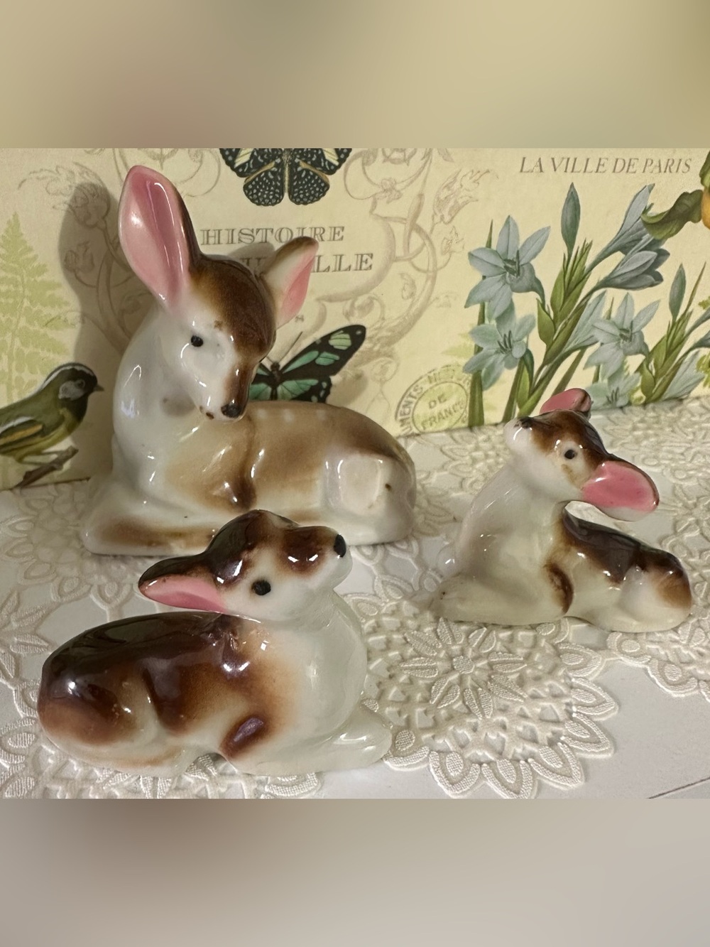 Porcelain Deer Mother Doe with 2 fawn ornamental figurines-Japan VINTAGE